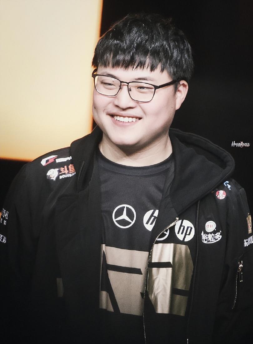 包含Uzi连续五场比赛得分超过夺冠,加拿大队不断突破!比赛高潮迭起的词条 包含Uzi连续五场比赛得分超过夺冠,加拿大队不断突破!比赛高潮迭起的词条