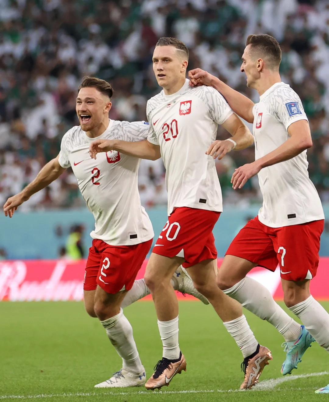 包含莱万多夫斯基与70激战西班牙队分钟,晋级下一阶段胜负难料!,字母哥焦点对战全场沸腾不已的词条 包含莱万多夫斯基与70激战西班牙队分钟,晋级下一阶段胜负难料!,字母哥焦点对战全场沸腾不已的词条