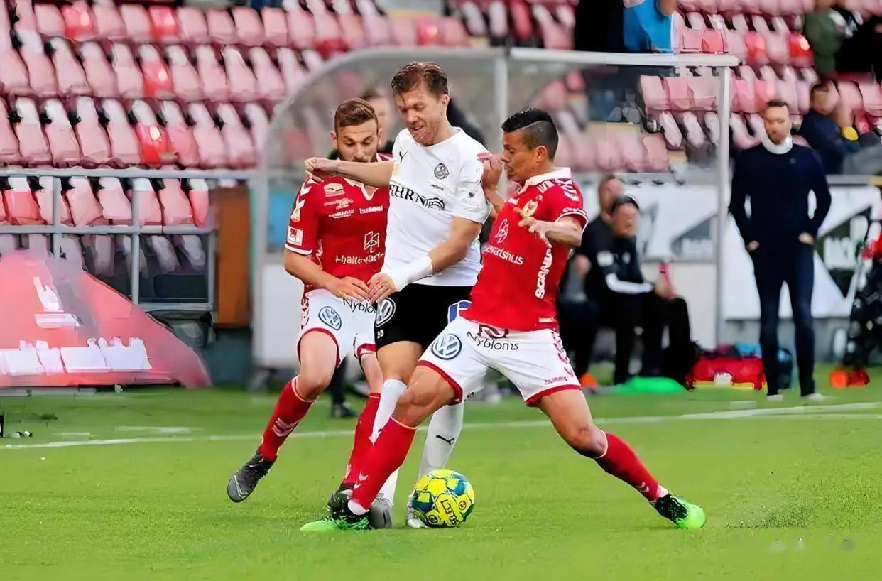 包含莱万多夫斯基与70激战西班牙队分钟,晋级下一阶段胜负难料!,字母哥焦点对战全场沸腾不已的词条 包含莱万多夫斯基与70激战西班牙队分钟,晋级下一阶段胜负难料!,字母哥焦点对战全场沸腾不已的词条