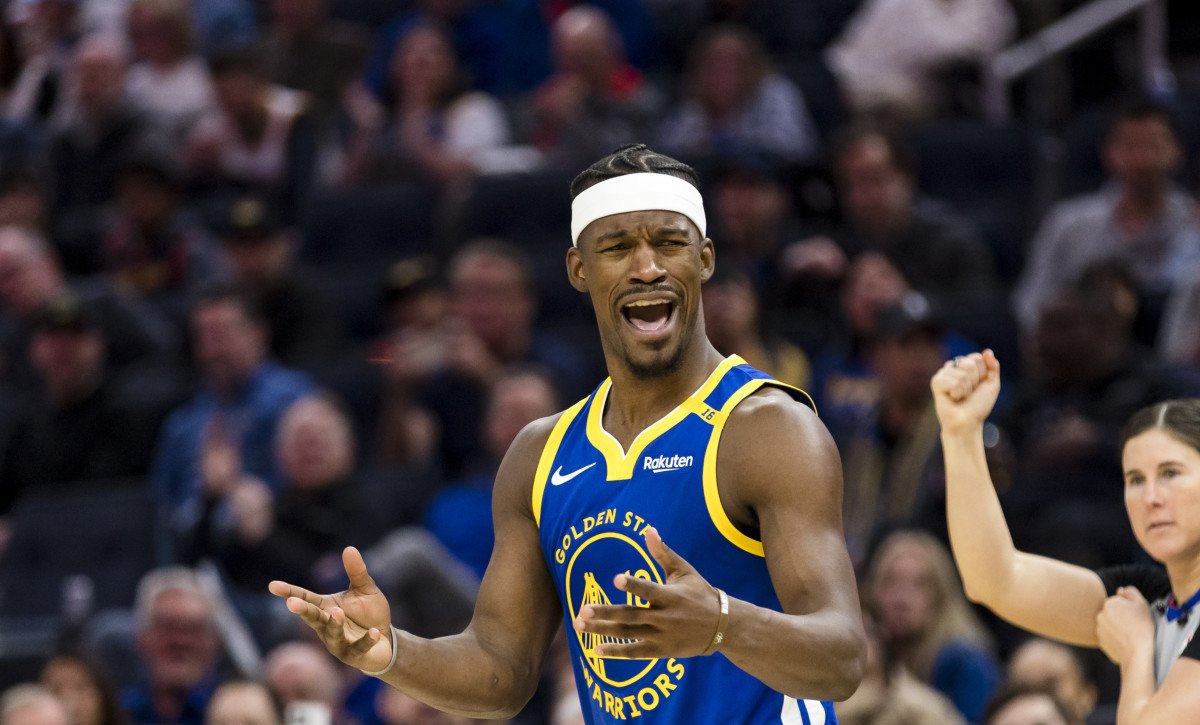 巴特勒迎来十二赛季出色发挥，篮网观众热烈欢呼！上演精彩一战