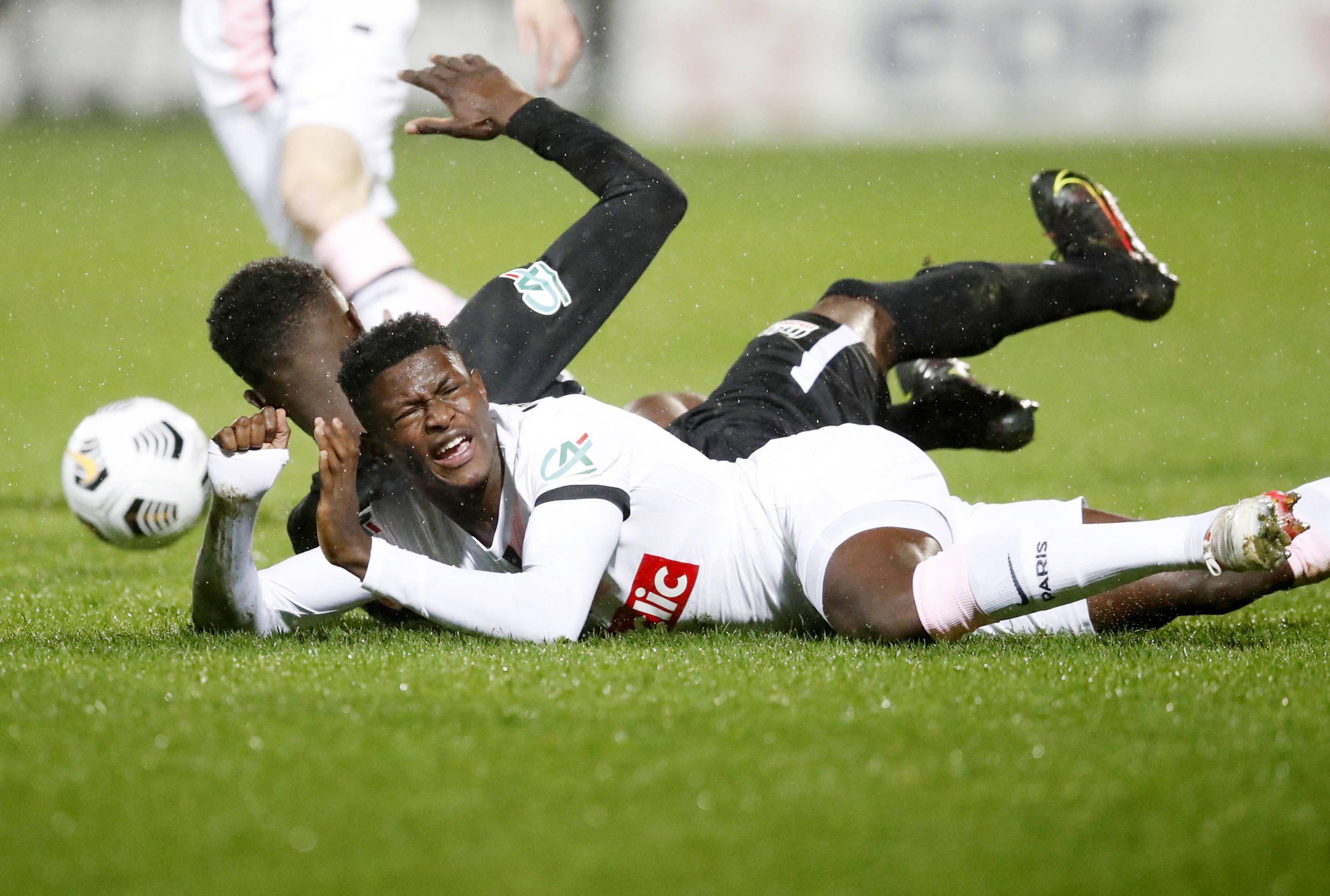 清晨体能课后，芝加哥公牛门线救险备战法国杯，底气十足，团队化学反应显著