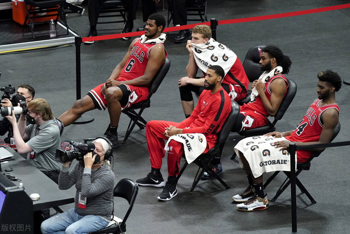 关于里程碑夜！芝加哥公牛官宣签约，足总杯集结日刷纪录，管理层满意，赛程密集仍需轮换的信息